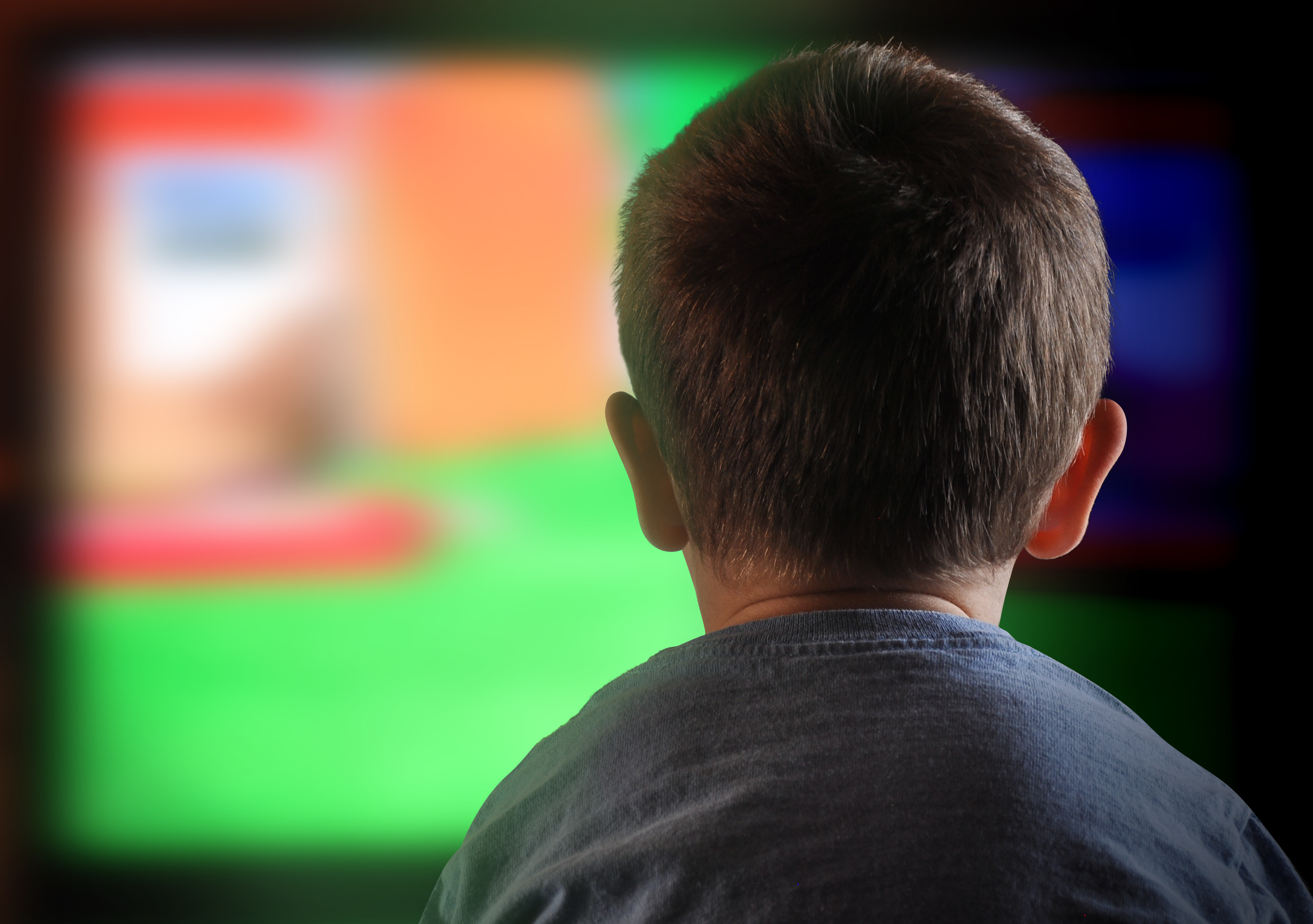 Children and young people are exposed to extensive alcohol advertising Children and young people are exposed to extensive alcohol advertising