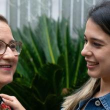 A women who receives cancer care treatment in Paraguay with her daughter